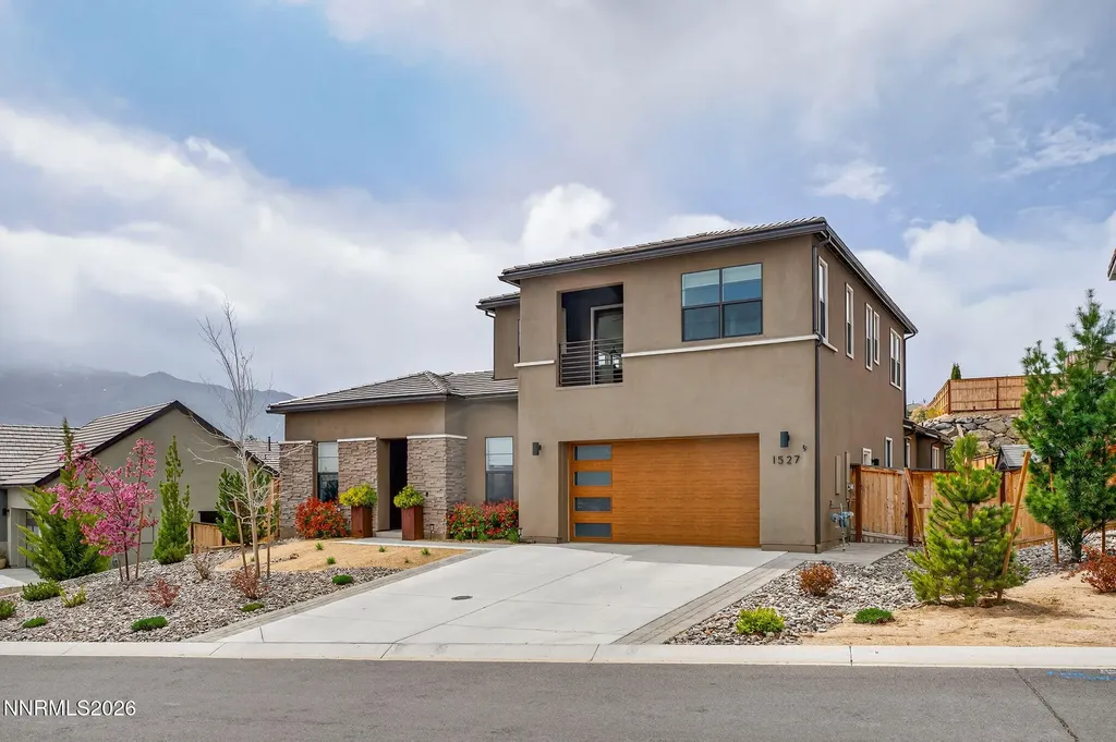 1527 Elk Run Reno NV 89523