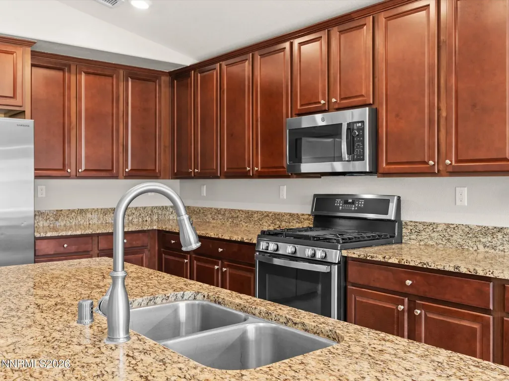 918 Garden Pond Spanish Springs NV 89441
