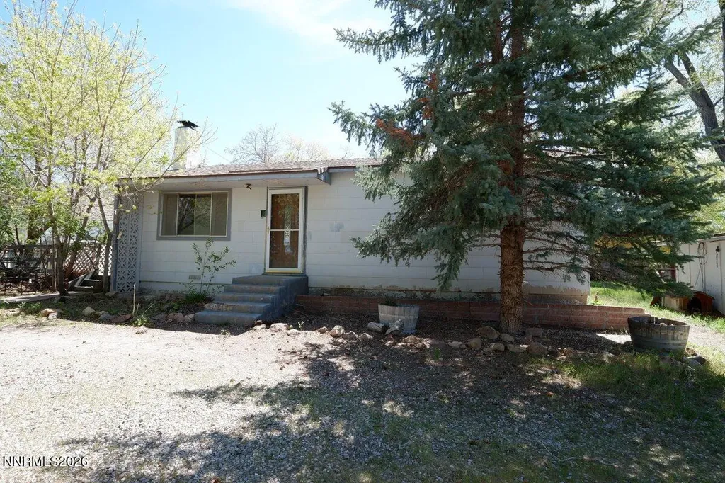 15587 Toll Reno NV 89521