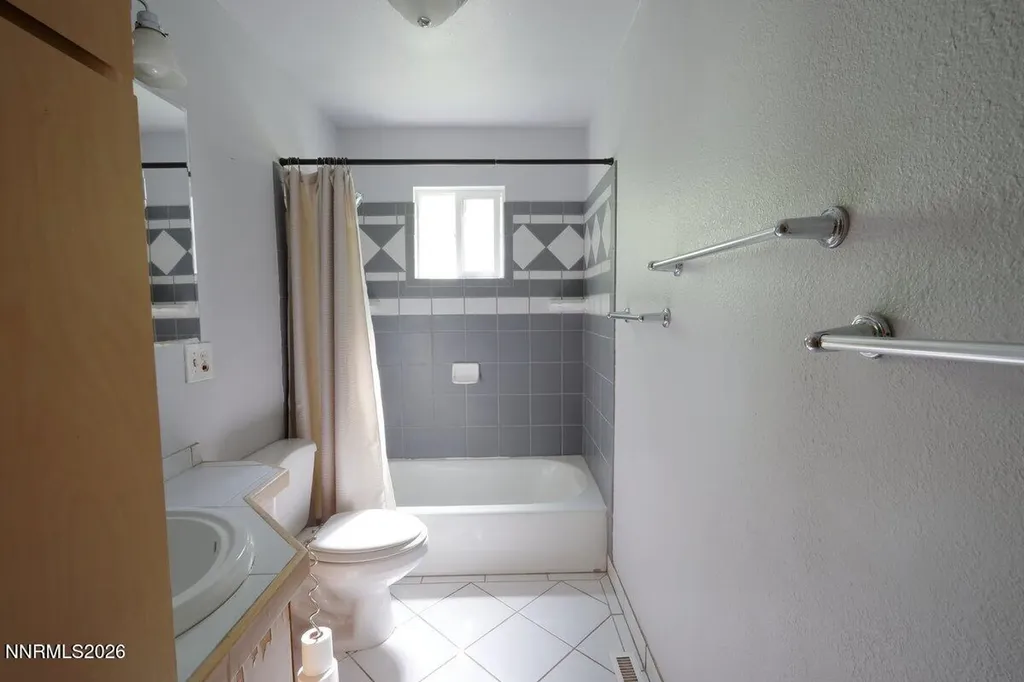 15587 Toll Reno NV 89521