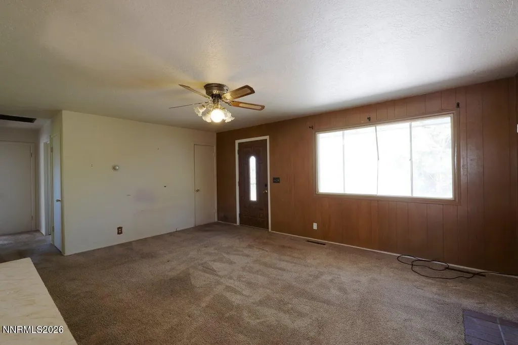 15587 Toll Reno NV 89521