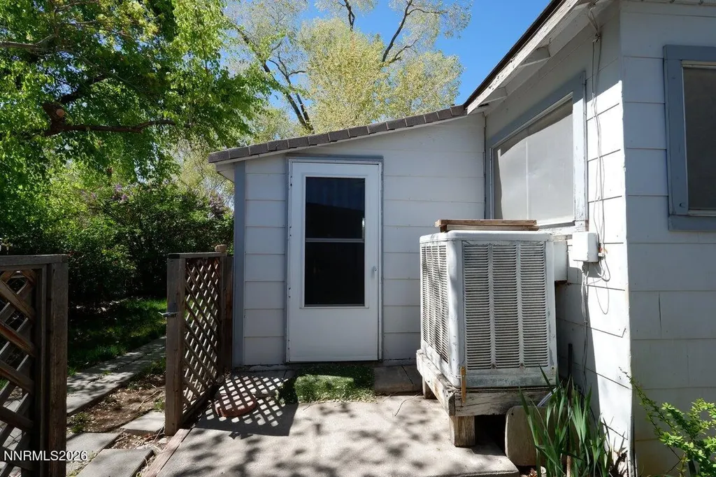 15587 Toll Reno NV 89521