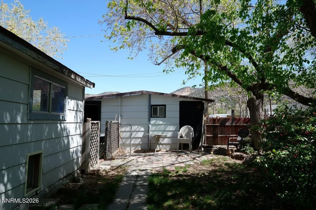 15587 Toll Reno NV 89521
