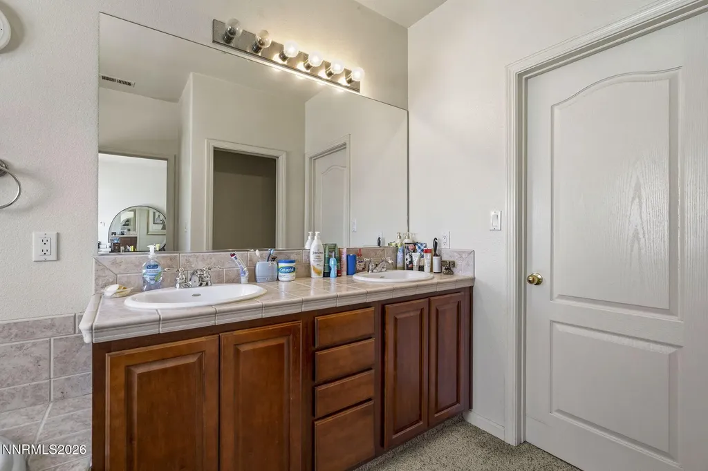 4827 Deedee Sparks NV 89436