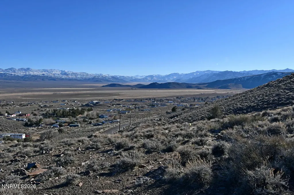 3945 Sandstone Wellington NV 89444