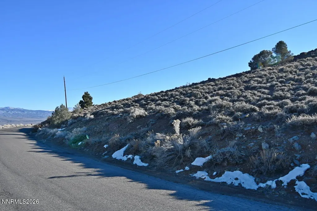 3945 Sandstone Wellington NV 89444