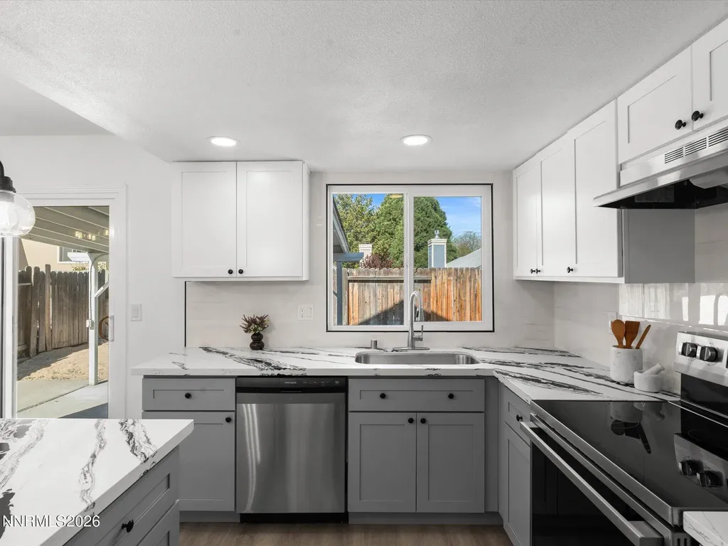 2719 Chavez Reno NV 89502