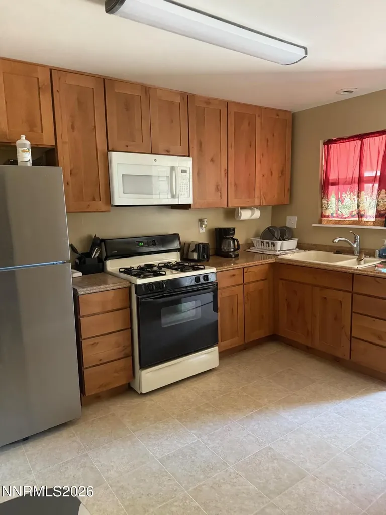 1370 Dartmouth Lovelock NV 89419