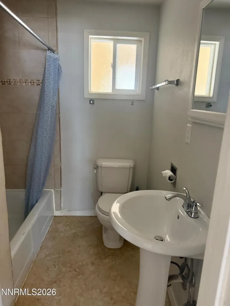 1370 Dartmouth Lovelock NV 89419