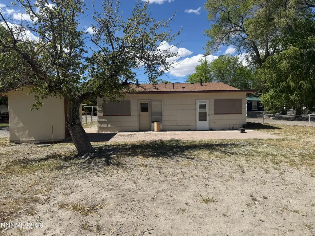 1370 Dartmouth Lovelock NV 89419