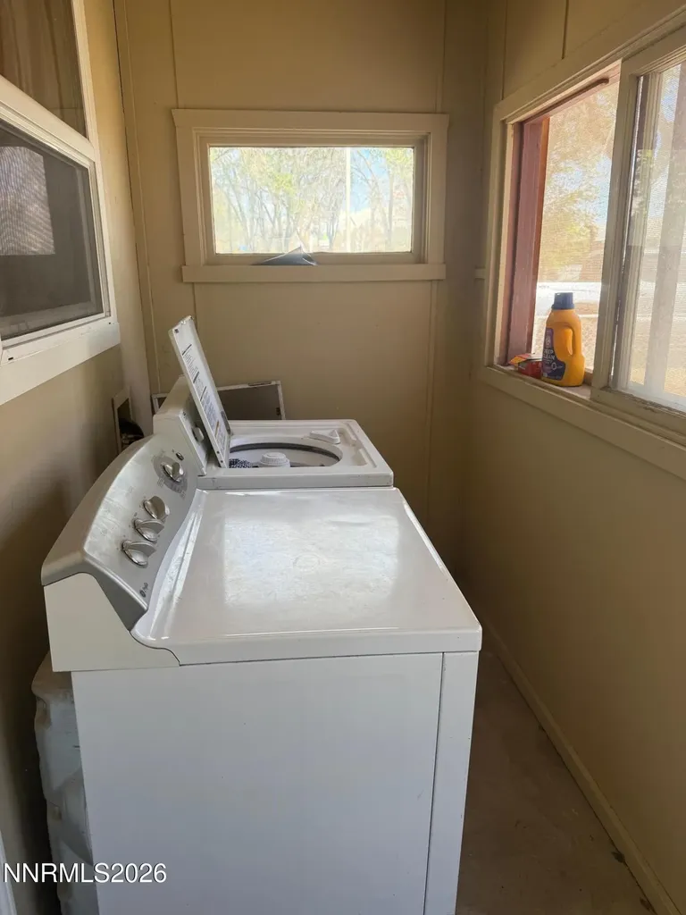 1370 Dartmouth Lovelock NV 89419