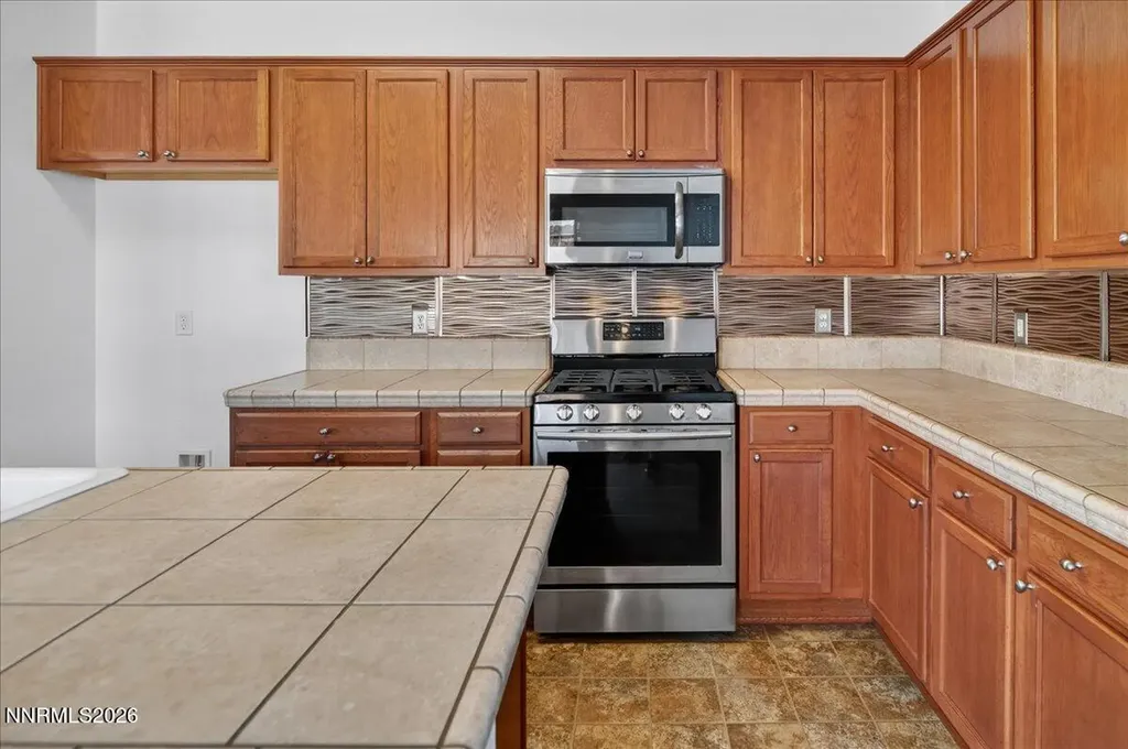1096 Crown View Reno NV 89523