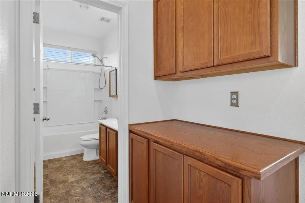 1096 Crown View Reno NV 89523
