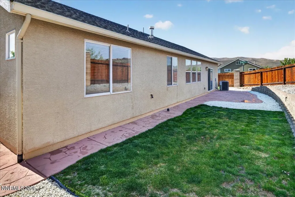 1096 Crown View Reno NV 89523