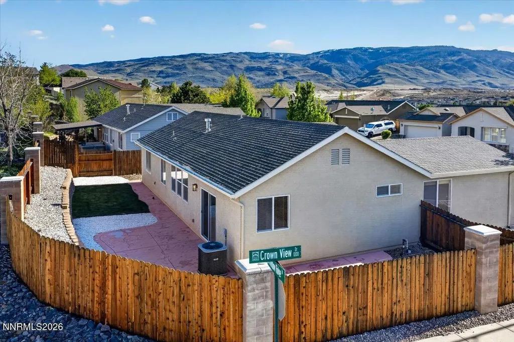 1096 Crown View Reno NV 89523