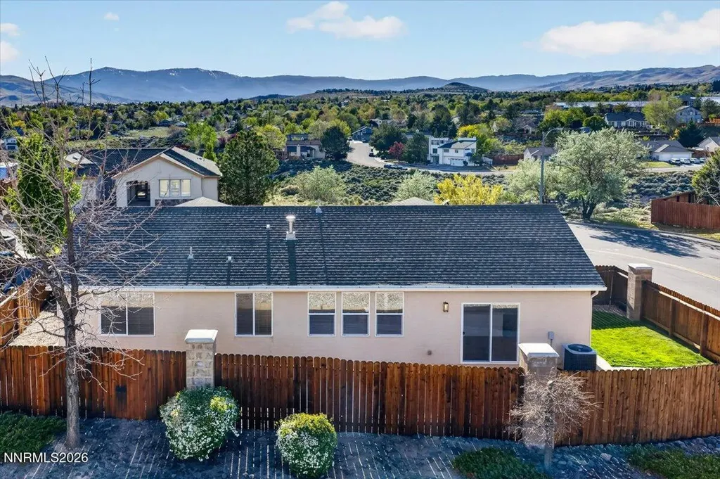 1096 Crown View Reno NV 89523