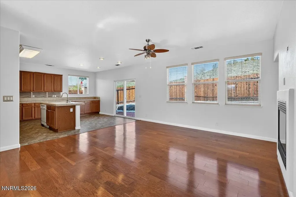 1096 Crown View Reno NV 89523