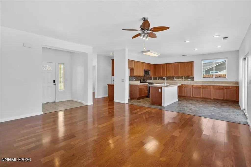1096 Crown View Reno NV 89523
