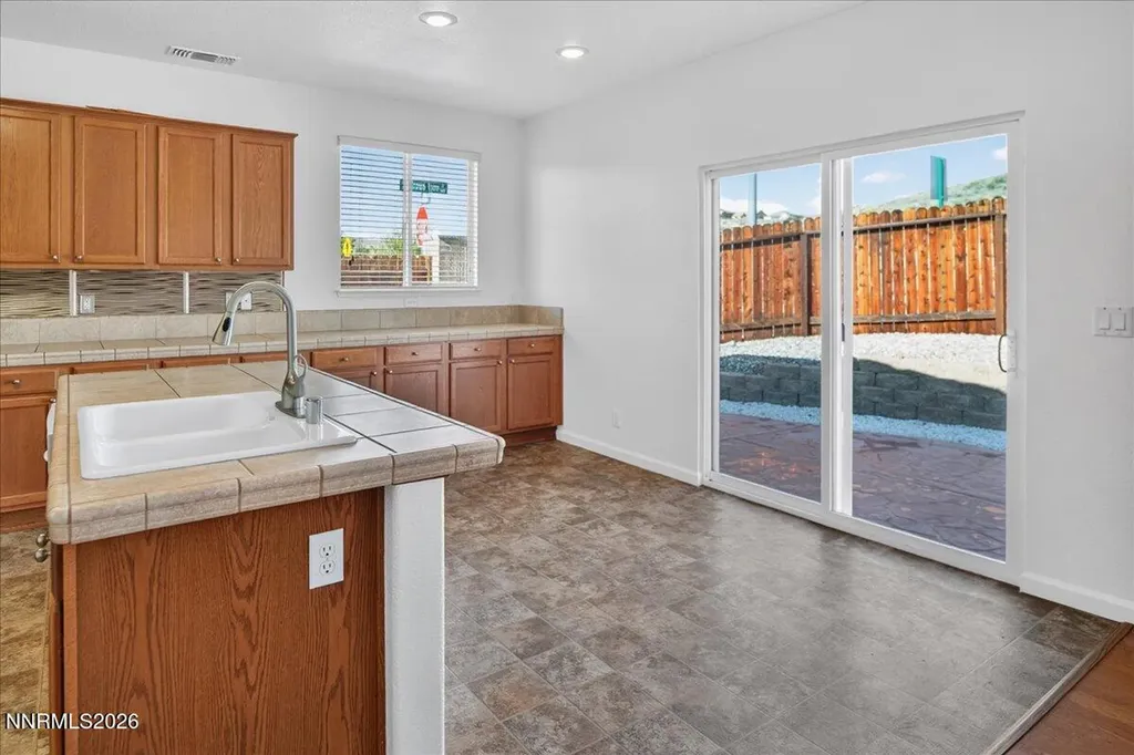 1096 Crown View Reno NV 89523