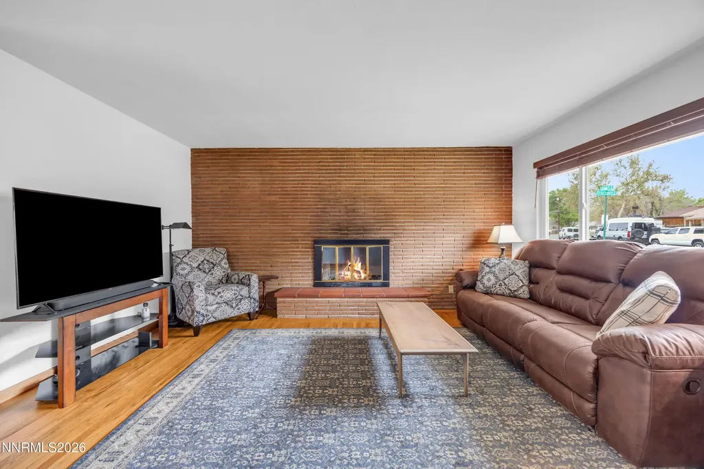 1208 Charles Reno NV 89509