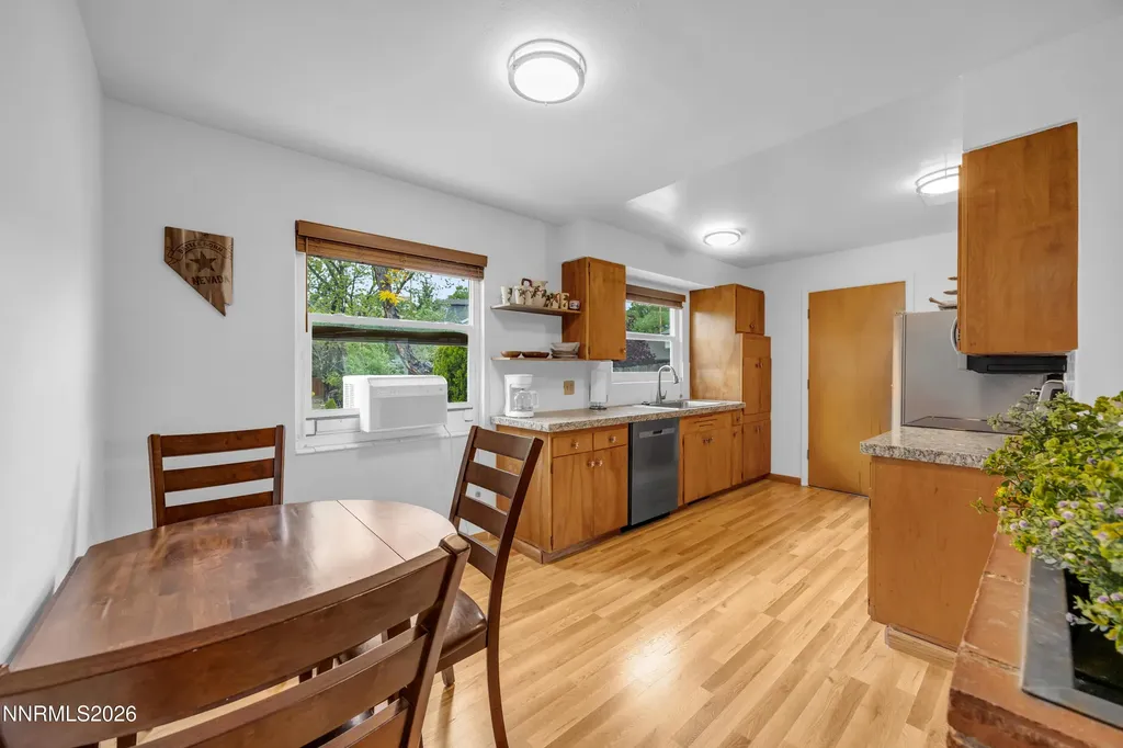 1208 Charles Reno NV 89509
