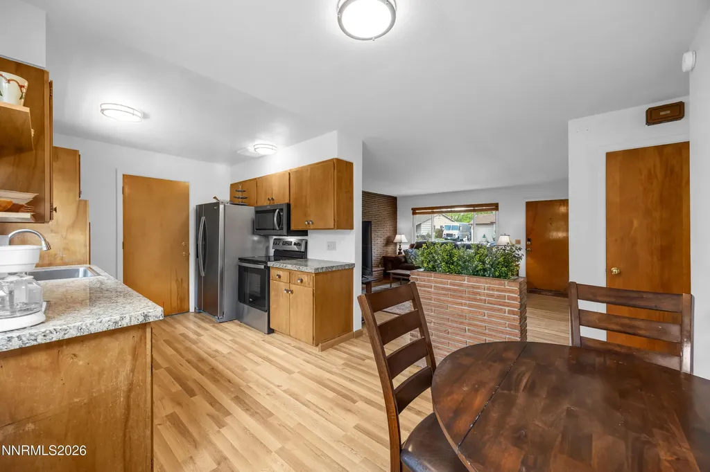 1208 Charles Reno NV 89509