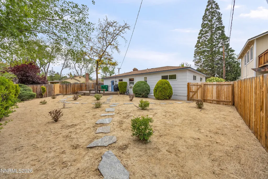 1208 Charles Reno NV 89509
