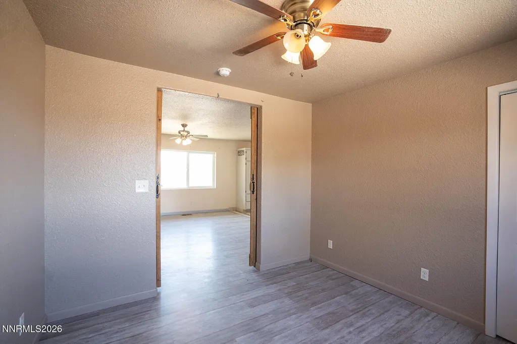 2 Pinehurst Yerington NV 89447