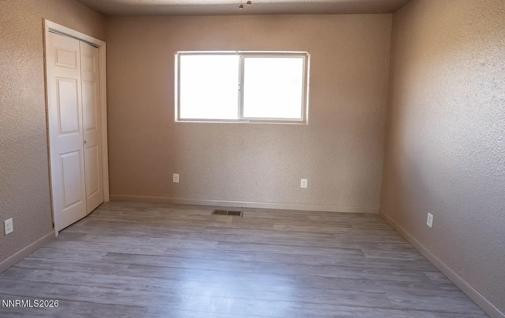 2 Pinehurst Yerington NV 89447