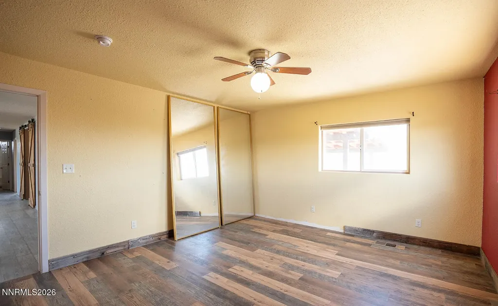 2 Pinehurst Yerington NV 89447