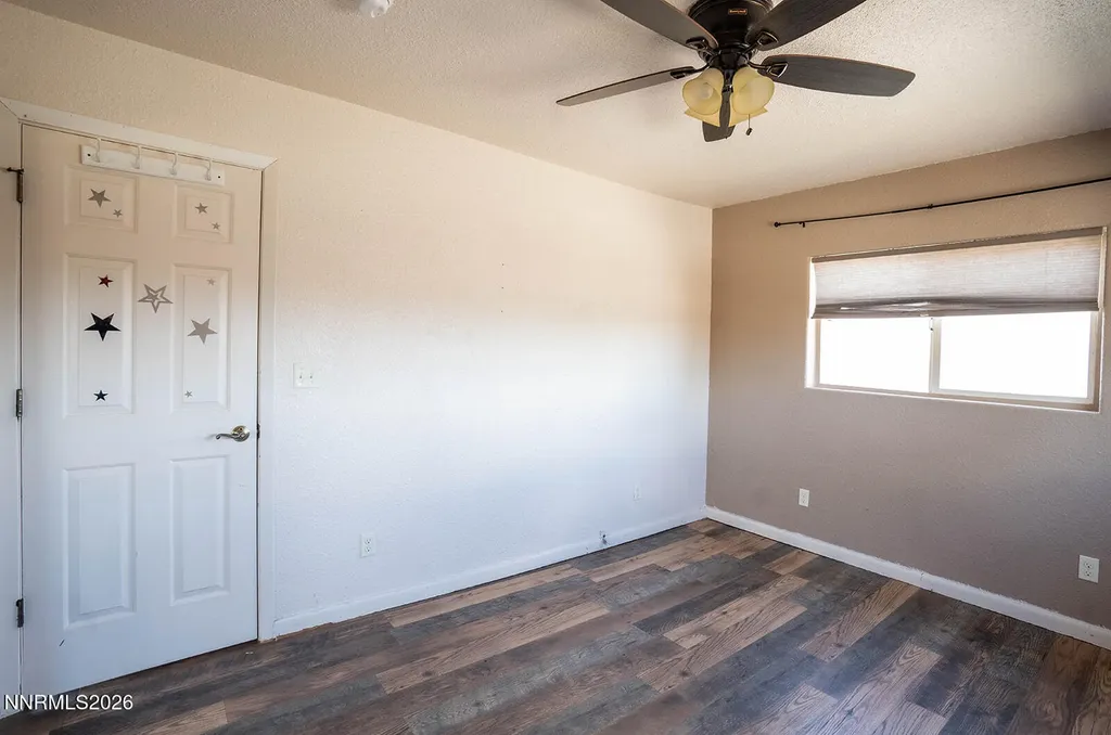 2 Pinehurst Yerington NV 89447