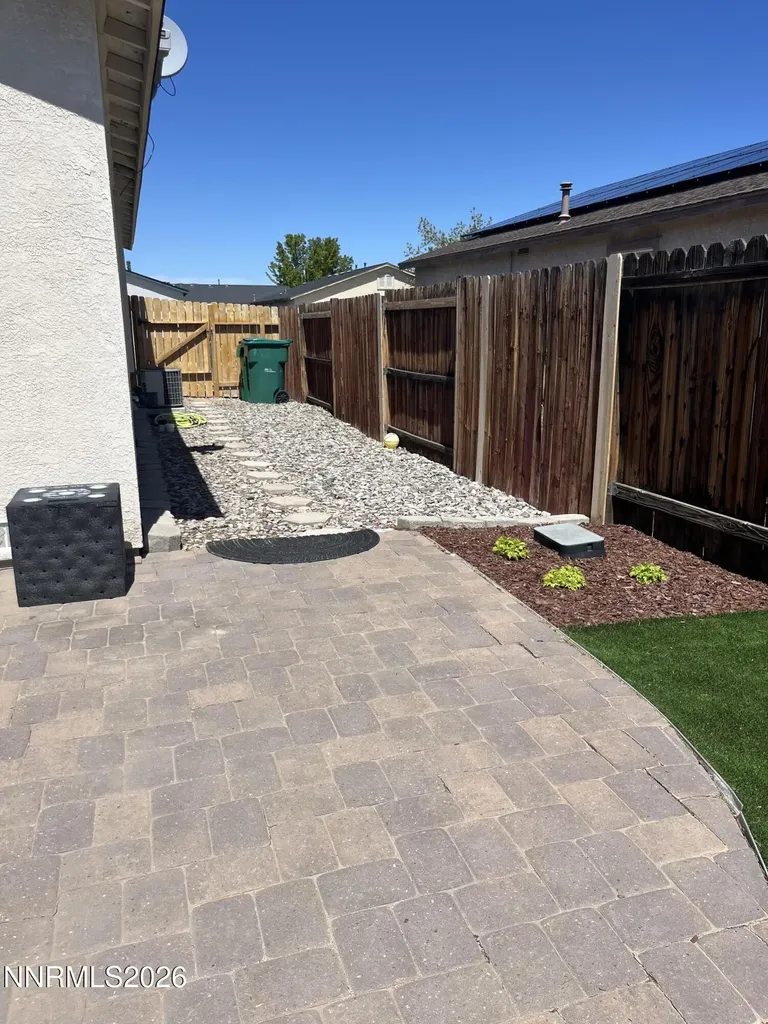 1277 Lullabrooke Sparks NV 89436