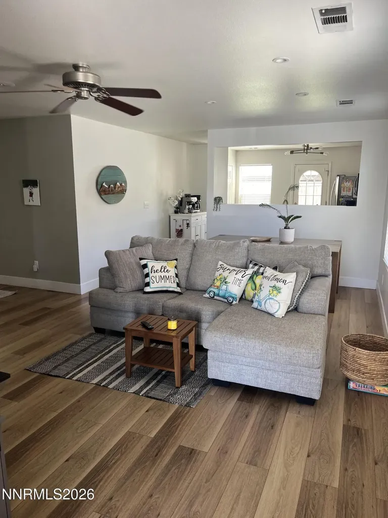 1277 Lullabrooke Sparks NV 89436