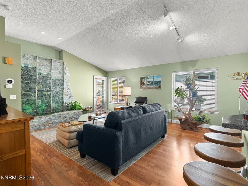 4572 Creekside Reno NV 89502