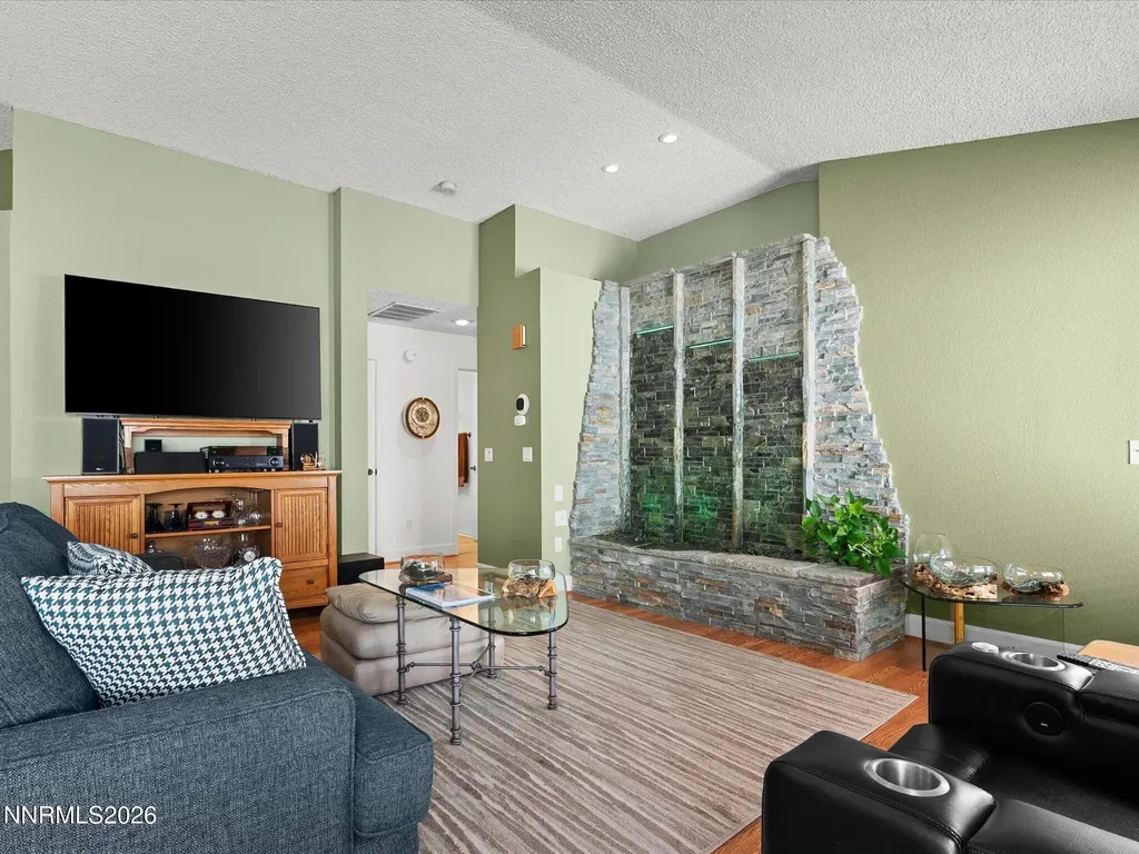 4572 Creekside Reno NV 89502