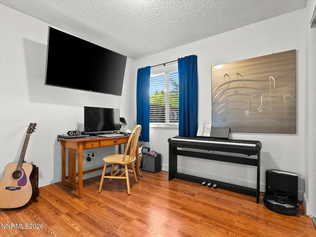 4572 Creekside Reno NV 89502