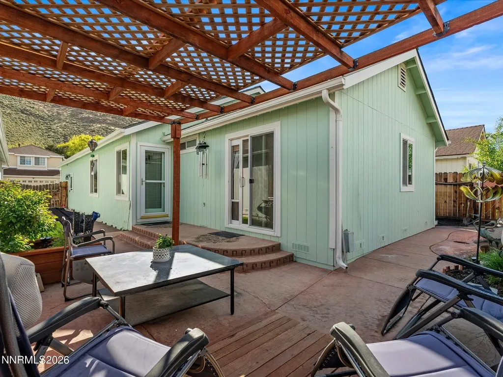 4572 Creekside Reno NV 89502