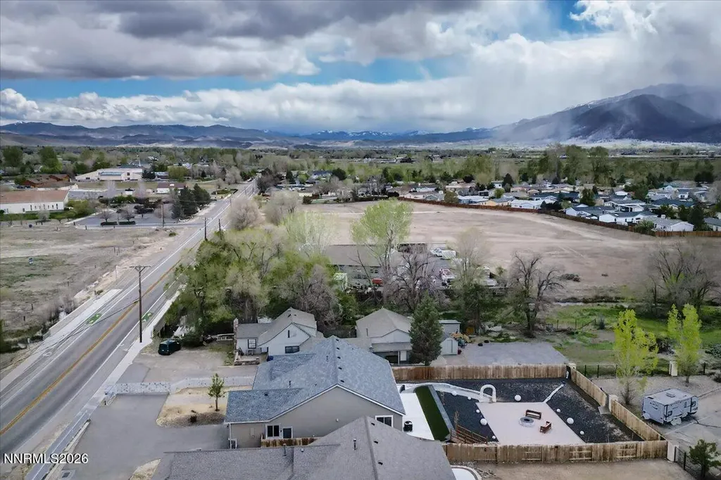 1202 Gilman Gardnerville NV 89410