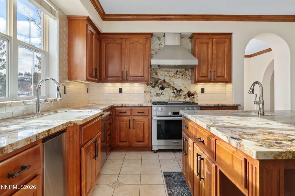 2983 Roundrock Reno NV 89511