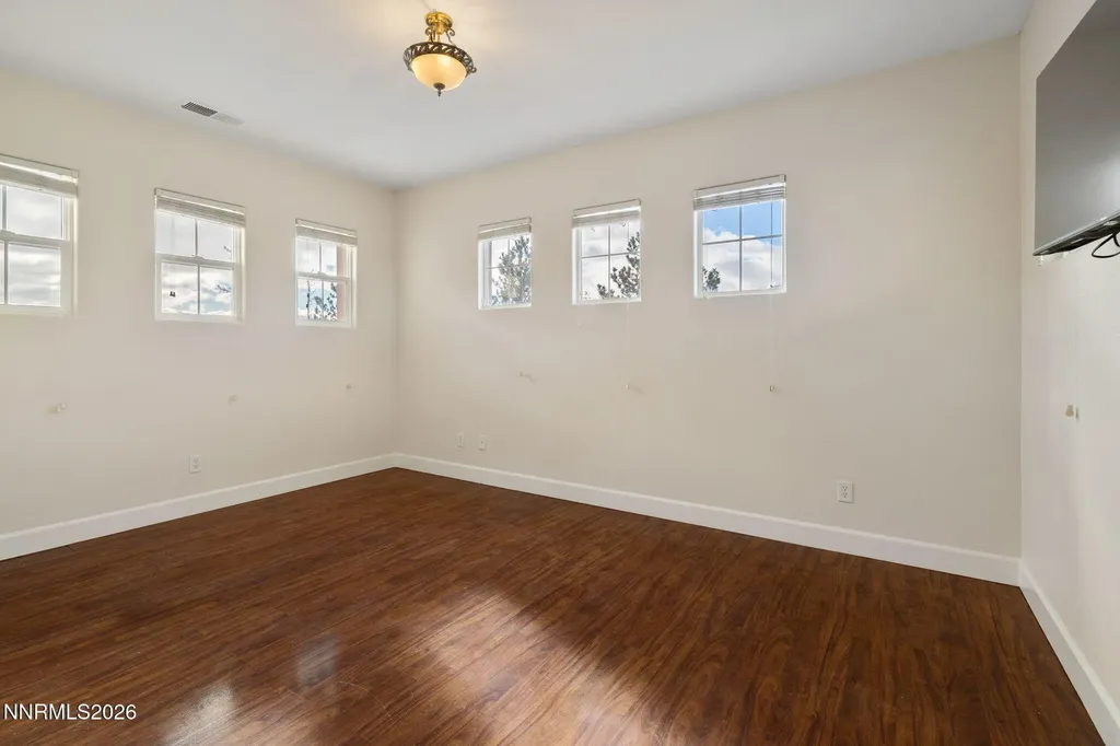 2983 Roundrock Reno NV 89511