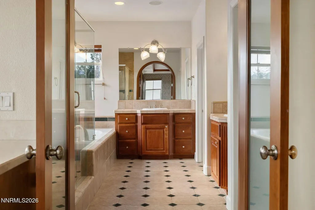 2983 Roundrock Reno NV 89511
