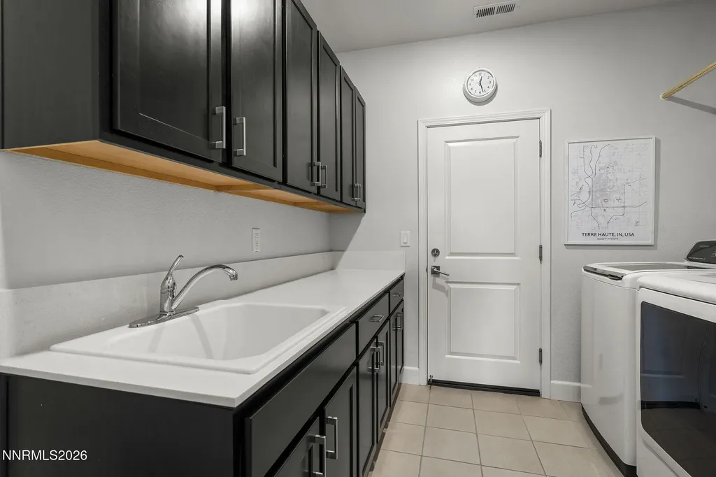 531 Riverbed Reno NV 89521