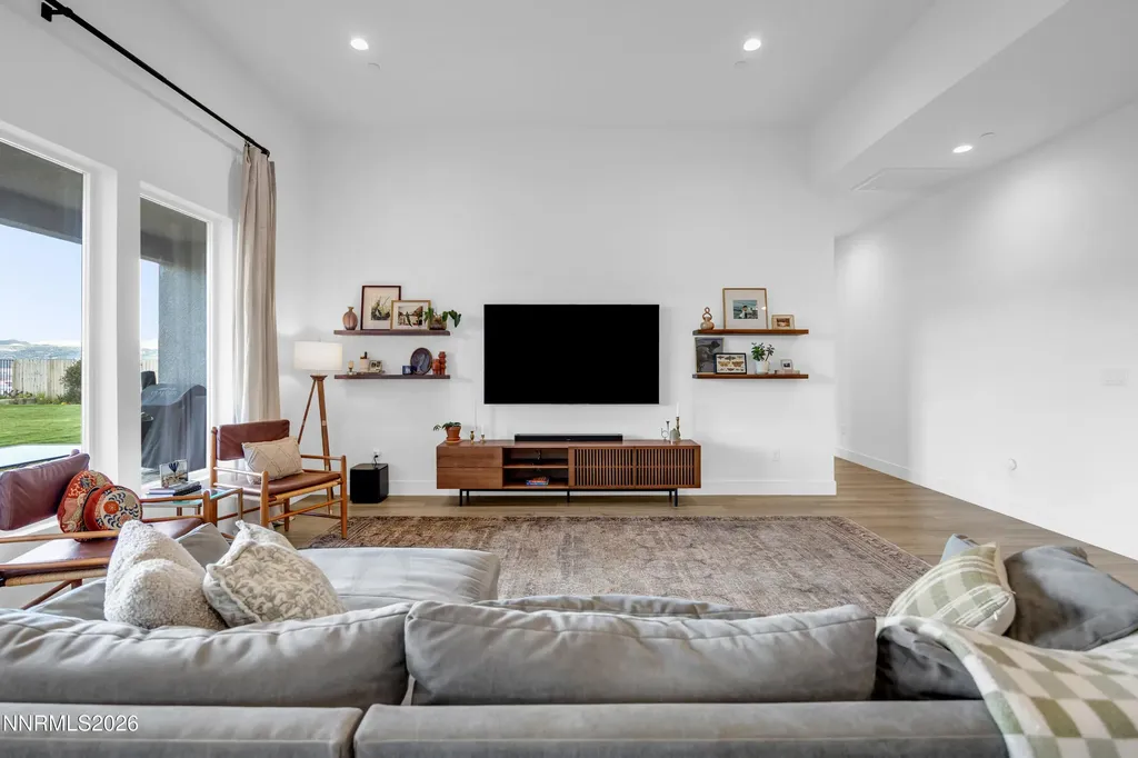 2183 Kinglet Spanish Springs NV 89441