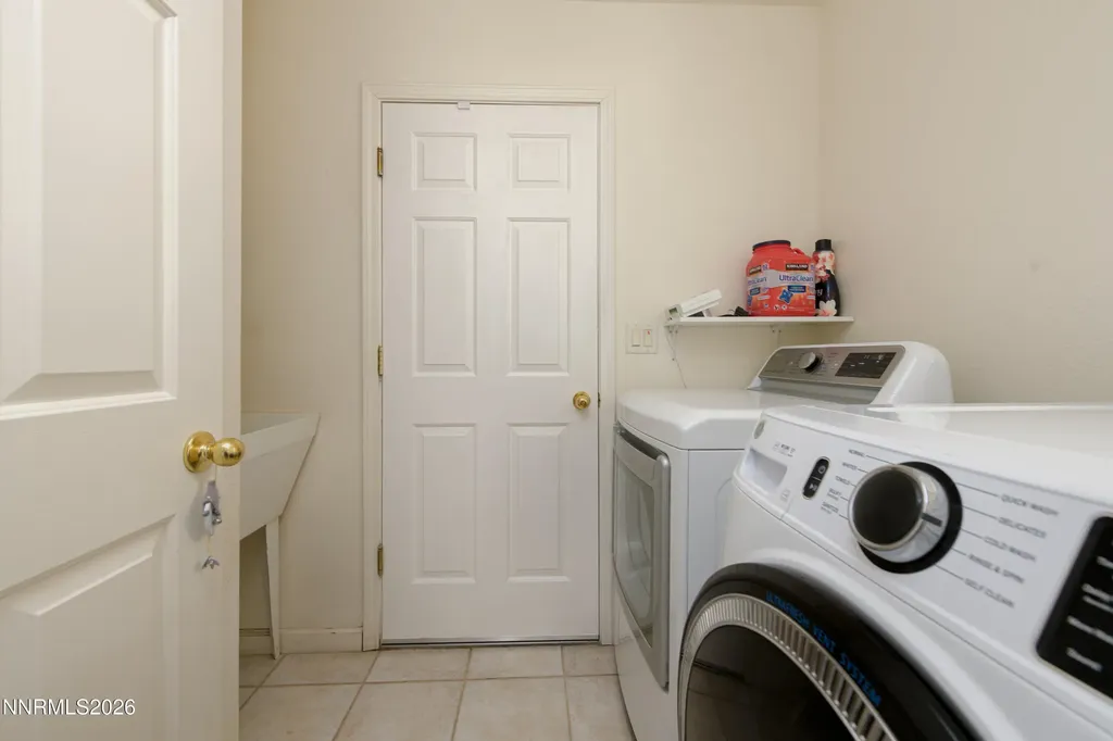 2887 San Gabriel Minden NV 89423