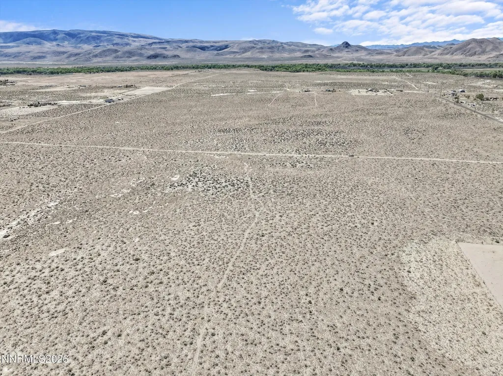 Apn 015-631-09 Silver Springs NV 89429