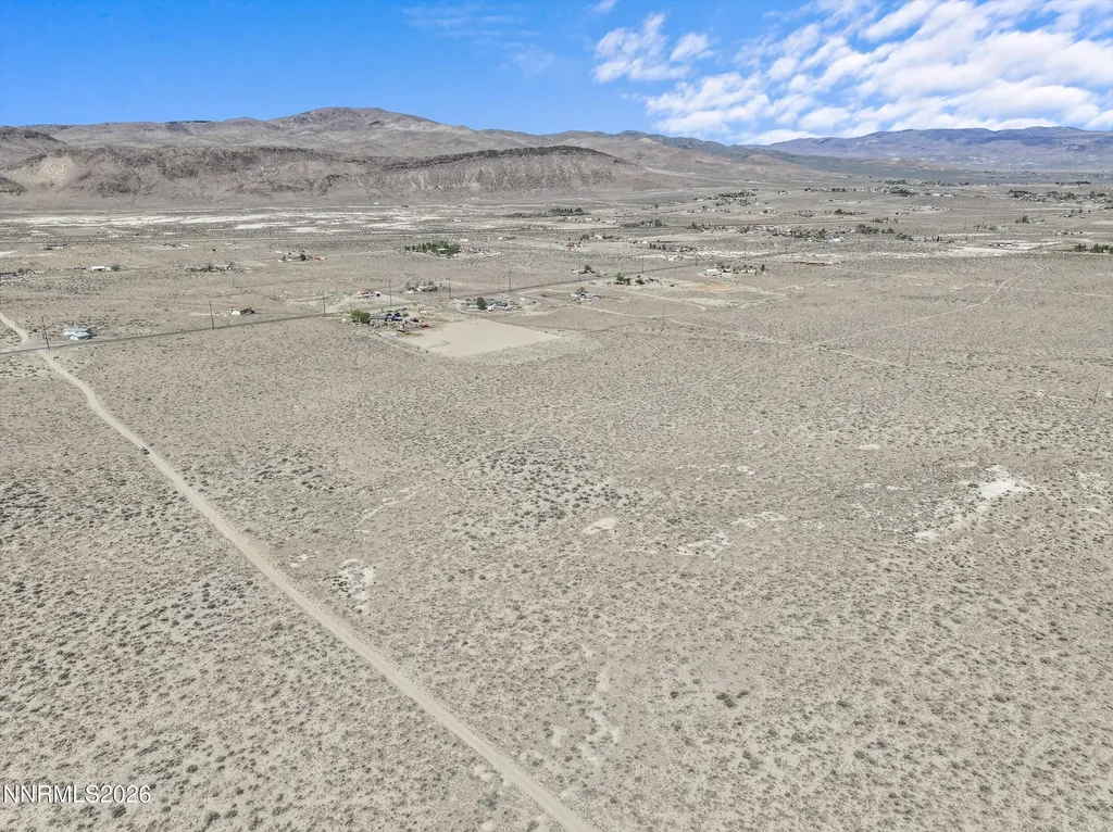 Apn 015-631-09 Silver Springs NV 89429