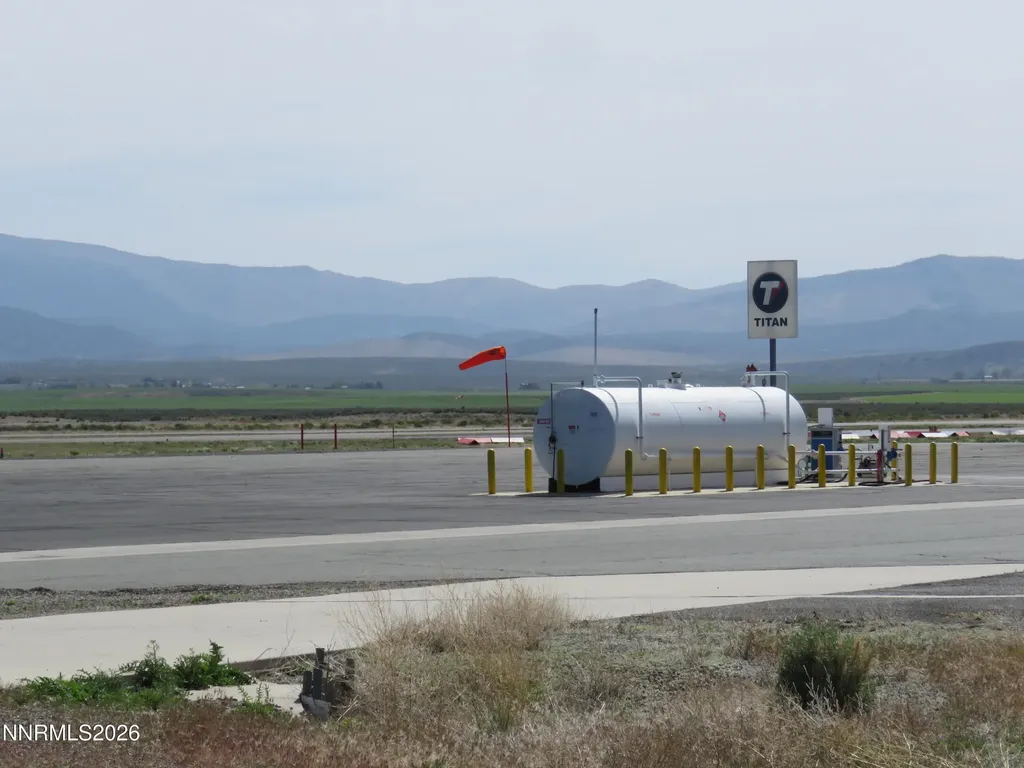 1132 B Airport Minden NV 89423
