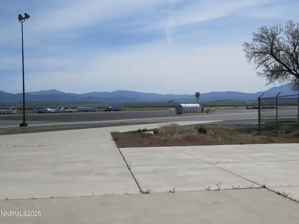 1132 B Airport Minden NV 89423