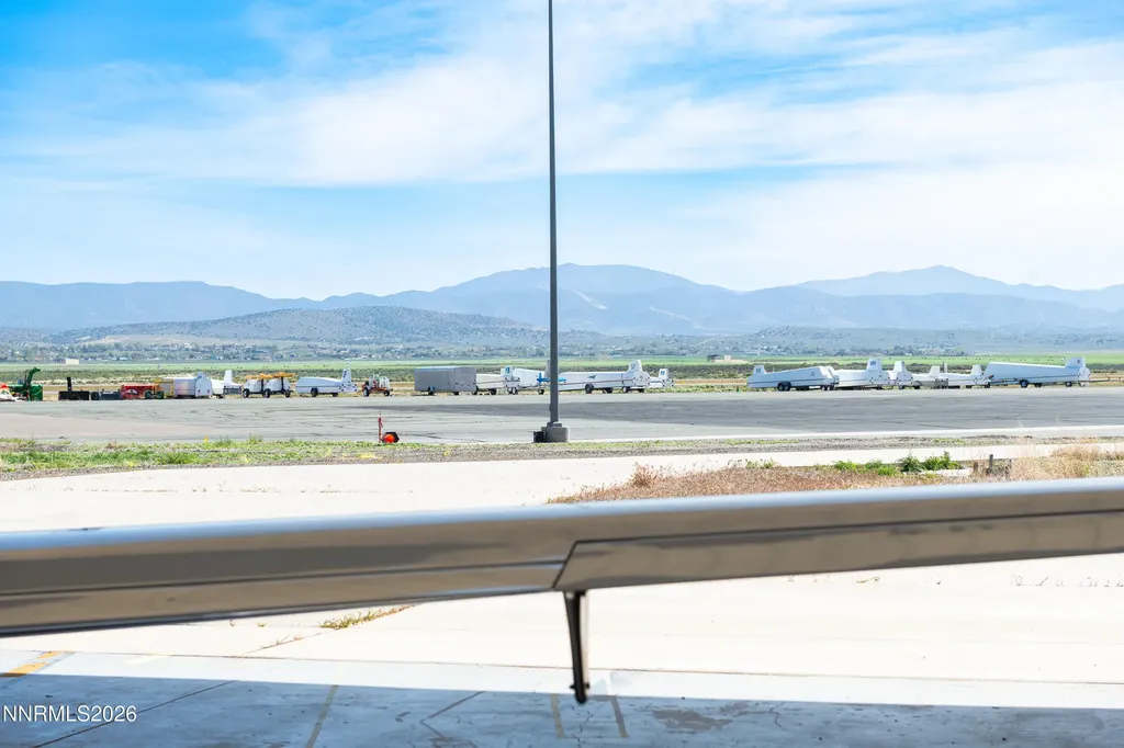 1132 B Airport Minden NV 89423