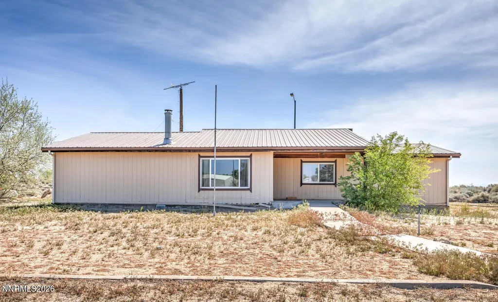 3837 Boyer Fallon NV 89406